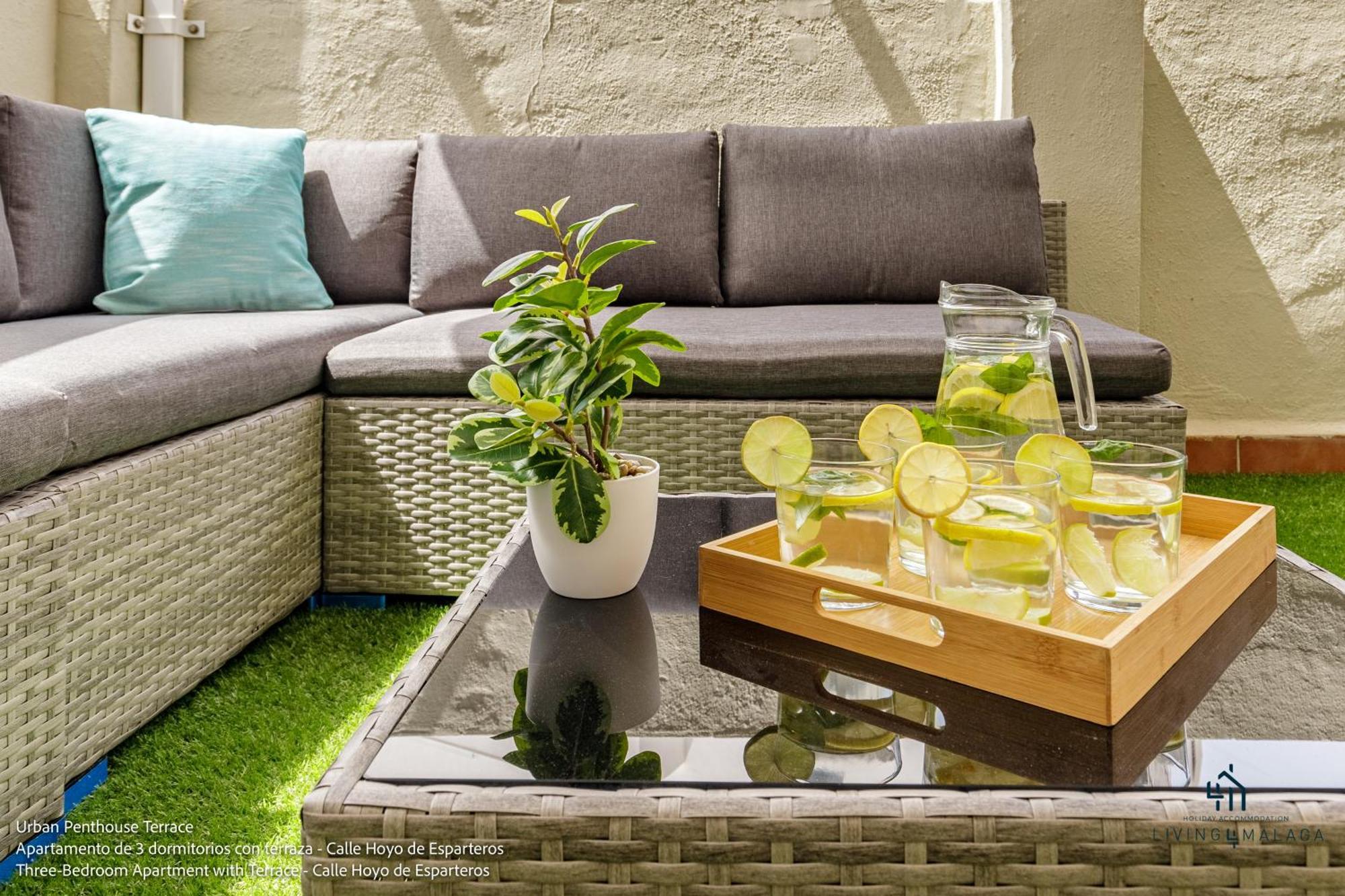 Living4Malaga Urban Apartments ภายนอก รูปภาพ